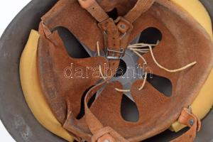 Német Demokratikus Köztársaság katonai sisak