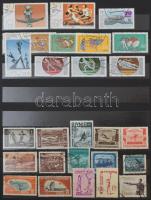 Főleg bélyegzett Sport motívum gyűjtemény 16 lapos Philux berakóban, benne több száz darab bélyeg eu...