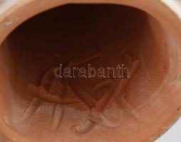 Antalfiné Szente Katalin: Éneklő lány virággal. Jelzett, pattanással, m: 18,5 cm