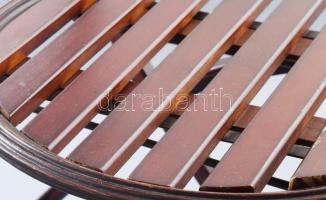 Vintage fém kerti szék, fa ülőrésszel, m: 71 cm