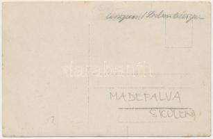 1917 Mádéfalva, Csík-Mádéfalva, Siculeni; utca német katonával / WWI street view with German soldier...