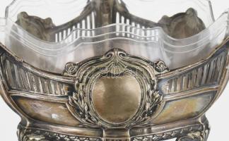 Szecessziós ezüst (Ag) kínáló, üvegbetéttel. Három lábon támaszkodó, áttört peremrészt és medalionok...