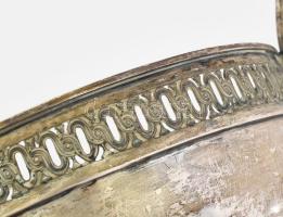 Ezüst (Ag) kínáló, áttört futó mintával, jelzett, nettó: 320g