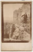 1906 Hrussó, Rusó, Hrusov; vár kirándulókkal / castle ruins / Hrusovsky hrad. photo (ragasztónyomok / gluemarks)