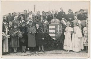 1938 Léva, Levice; bevonulás, magyar címer / entry of the Hungarian troops, coat of arms. Foto Rusznák photo + &quot;1938 Léva visszatért&quot; So. Stpl. (kopott sarkak / worn corners)