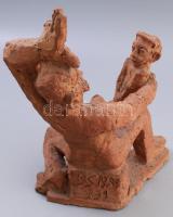 Benczédi Sándor (1912-1998): Gyermekével viccelődő férfi. 1989, jelzett: BS, m: 33 cm