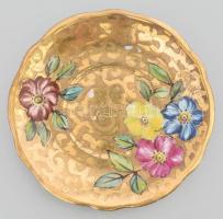 Zsolnay egyedi festésű aranyozott mokkás csésze aljja. Kézzel festett, jelzett, apró lepattanással