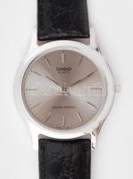 Casio férfi karóra, működik, kvarc, bőr szíjjal, számlap d: 28 mm