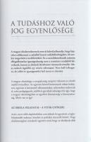 Gyurcsány Ferenc: 
Útközben. [Politikai esszék.] (Dedikált.)
Budapest, (2005). Napvilág Kiadó (Sze...