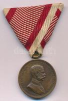 1914. &quot;Ferenc József Bronz Vitézségi Érem&quot; bronz kitüntetés mellszalagon. Szign.: Tautenhayn T:XF Hungary 1914. &quot;Bronze Gallantry Medal (Der Tapferkeit)&quot; bronze decoration with ribbon. Sign.: Tautenhayn C:XF NMK 137.