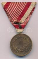1914. "Ferenc József Bronz Vitézségi Érem" bronz kitüntetés mellszalagon. Szign.: Tautenha...