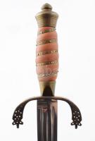 Hagyományőrző dísztőr, bőr-bronz markolattal, h: 46 cm