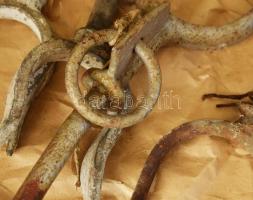 4 darab régi hajós evezőtartó, h: 26 cm