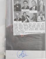 14 db, főként politikusokat ábrázoló fotó, aláírásokkal (Baráth Etele, Csizmár Gábor, Fodor Gábor, H...