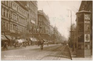 1929 Budapest VII. Rákóczi út, villamos, hirdetőoszlop reklámokkal, üzletek (fl)