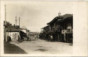 Skopje, Üsküb; utcai jelenet, mecset, katonák / street view with soldiers, mosque. photo