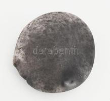 Bercsényi Miklós: Kavicsfej. Mázas kerámia. Jelzett. 6 cm