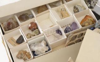Nagy mennyiségű átnézetlen különböző ásvány, kő gyűjtemény. Egy részük feliratozott, átnézésre érdem...