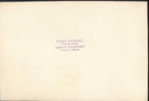 cca 1920-1930 Horthy Miklósné egy rendezvényen, pecséttel jelzett fotó Tőry Ferenc budapesti műtermé...