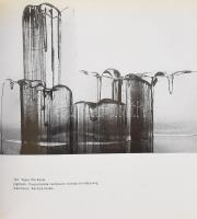 Koós Judith: Finn iparművészet. A formaalkotás új útjai. Bp., 1971, Képzőművészeti Alap Kiadóvállala...