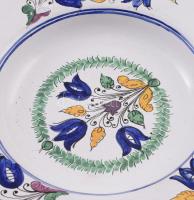 Habán fali dísztál, múzeumi másolat. Mázas kerámia, kézzel festett, hibátlan d: 31 cm