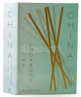 Kei Lum Chan Diora Fong Chan: China: The Cookbook. New York, 2016. Phaidon Press Ltd., 720p. Kiadói kartonált papírkötésben, aranyozott lapszélekkel, szép állapotban. (Átfogó kínai szakácskönyv 650 recepttel, számos illusztrációval.)