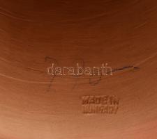 Kovács Margit (1902-1977): Olvasó lány. Zománccal és engóbbal festett terrakotta, jelzett a belsejéb...