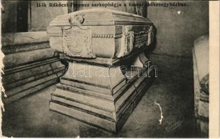 Kassa, Kosice; II. Rákóczi Ferenc szarkofágja a székesegyházban. László Béla kiadása / sarcophagus of Francis II Rákóczi in the cathedral, crypt (felületi sérülés / surface damage)