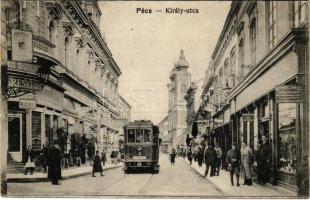 1918 Pécs, Király utca, villamos megállóhely, Molnár János, Spiegel József, Balog György üzlete. Alt és Böhm kiadása (EB)