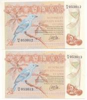 Suriname 1985. 2 1/2G (2x) sorszámkövetők "H/4 053012 H/4 053013" T:UNC,AU  Suriname 1985. 2 1/2 Gulden (2x) consecutive serials "H/4 053012 H/4 053013" C:UNC,AU  Krause P#119