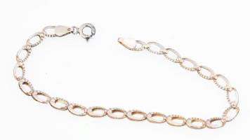 Ezüst(Ag) bordázott, áttört mintás karkötő, jelzett, h: 17,5 cm, nettó: 2,3 g