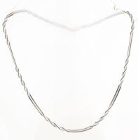 Ezüst(Ag) csavart mintás nyaklánc, jelzett, h: 40 cm, nettó: 5,3 g