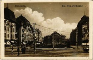 Temesvár, Timisoara; Bulevardul Regele Ferdinand / utca, üzletek, reklámplakátok / street, shops, advertising posters. photo (kopott élek / worn edges)