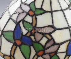 Tiffany jellegű asztali lámpa, jó állapotban, de 1-1 repedt mozaikkal, m: 40 cm