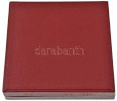 Kovács Dezső (1921-) 1969. "Bács-Kiskun Megyei Borverseny" ezüstpatinázott bronz emlékérem...