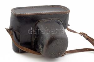 Zenit-E fényképezőgép, Helios-44 optikával, bőr tokjában, dohos lencsével