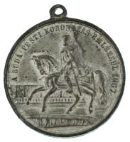 1867. &quot;A Buda-Pesti koronázás emlékéül 1867 / Éljen a király éljen a haza&quot; ezüstözött ón emlékérem füllel (34mm) T:XF