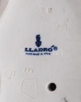 Lladro ülő lány, jelzett, sérült, m: 24 cm