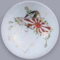 Japán porcelán katonai szakés csésze. cca 1940-1944, Haditengerészet. Zászló, virág, vers és vasmacska díszítéssel, nagyobb méretű, kis kopással, d: 10 cm, m: 4 cm