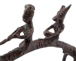 Dogra. Elefánt harcosokkal. Dél-India, cca XX. sz. eleje, bronz. Egyik fül sérült, 22x16 cm