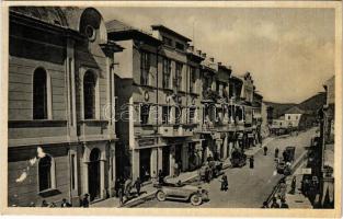 Munkács, Mukacheve, Mukacevo; utca, autó, Friedman Emánuel és Grunberger üzlete / street, automobile, shops (Rb)