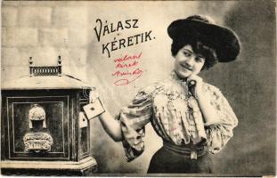 1908 Válasz kéretik. Romantikus szerelmes üdvözlőlap postaládával / Romantic greeting card with mail box (fl)