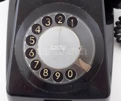 Bakelit telefon, kis sérüléssel