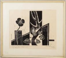 Olvashatatlan jelzéssel, feltehetően német v. osztrák művész: Csendélet, 1967. Fametszet, papír. Üve...