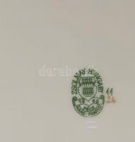 Zsolnay pillangó mintás hat személyes 34 darabos étkészlet, kiegészítőkkel. Kézzel festett, jelzett,...