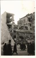 1956 Budapest VII. Rákóczi út az 1956-os forradalom idején október 18-án, lerombolt épületek romjai. photo - Görgey Gábor levele a Kammer am Attersee-i magyar menekültgimnáziumból