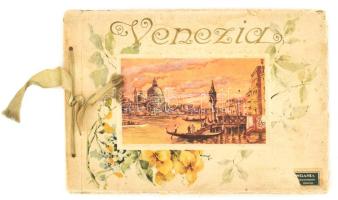 cca 1900-1920 Ricordo di Venezia, album 16 színes képpel, merített papíron. Zsinórfűzéses papírkötésben, sérült, foltos borítóval, néhány kissé koszos lappal.