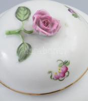 Herendi virágmintás kaspó és bonbonier. 2. oszt. jelzéssel, kis kopással, m: 9,5-11,5 cm