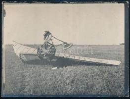 I. világháborús lezuhant német Fokker repülőgép, fotó, 9×12 cm