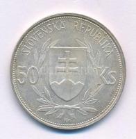 Szlovákia 1944. 50K Ag "Függetlenség 5. évfordulója" T:XF karc, patina
Slovakia 1944. 50 ...